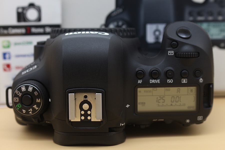ขาย Body Canon EOS 6D Mark II อดีตประกันร้าน สภาพสวยใหม่ เมนูไทย ชัตเตอร์ 6,XXXรูป อุปกรณ์ครบกล่อง  อุปกรณ์และรายละเอียดของสินค้า 1.Body Canon EOS 6D Mark 